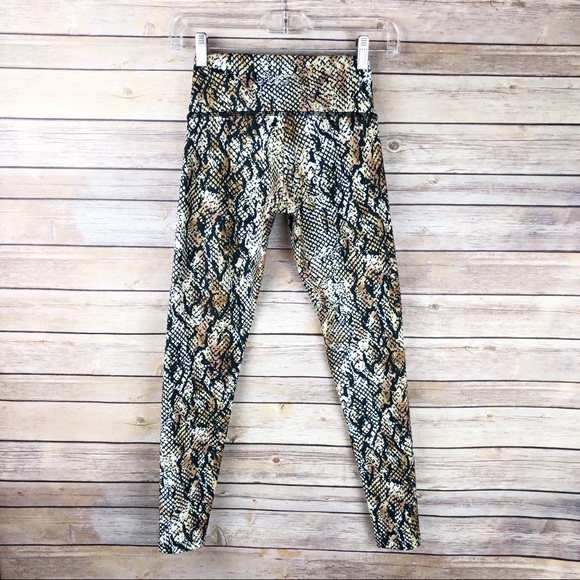 Flywheel | Snakeskin Print Workout Leggings Size S - Picture 4 of 7